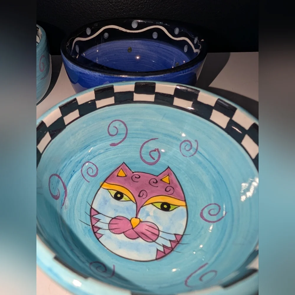 Vintage Hand-Painted Ceramic Ice Cream Bowls by Milson and Louis